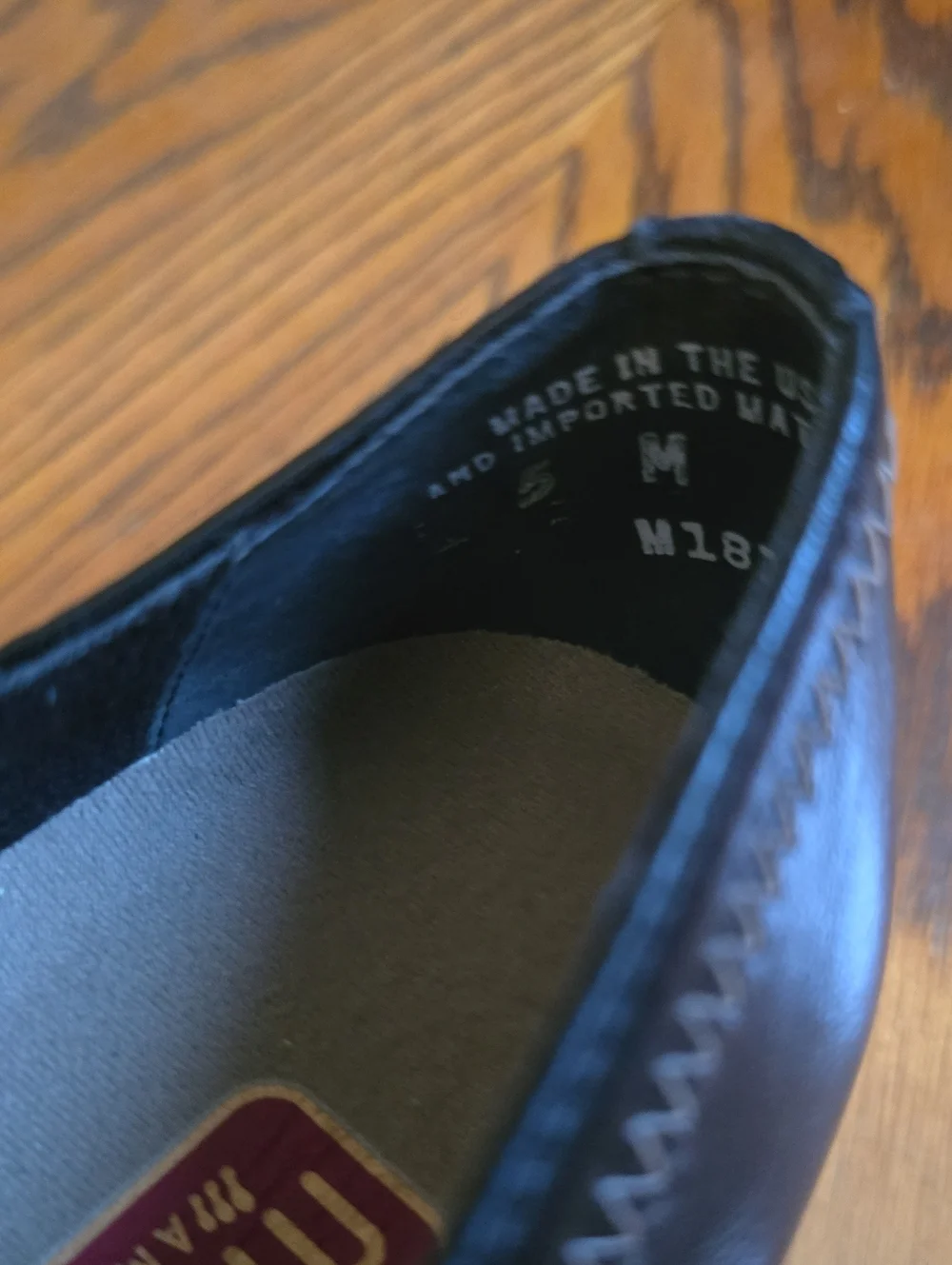 NWT Munro American Leather Flats